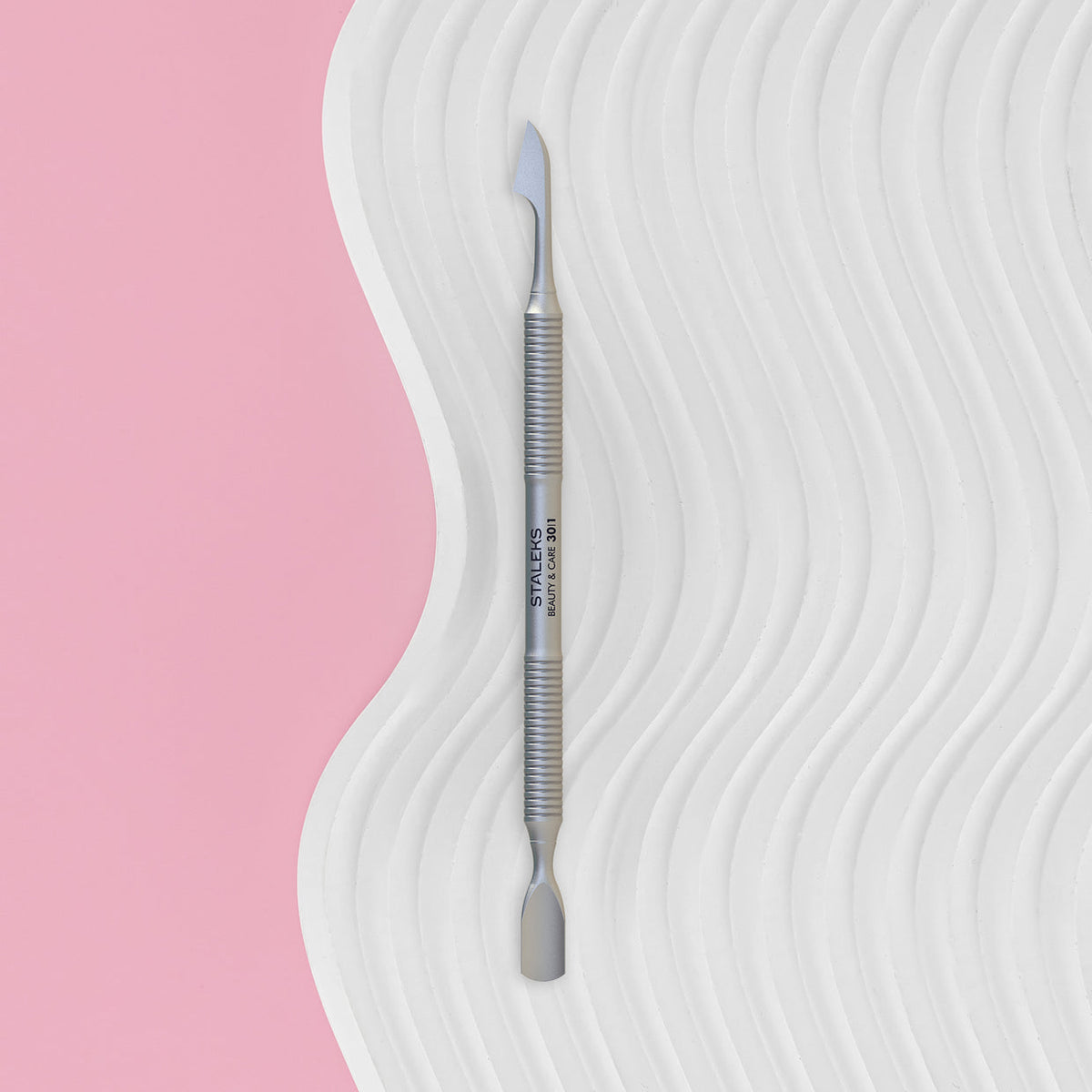 STALEKS BEAUTY & CARE 30 TYPE 1
Rounded narrow pusher and cleaner